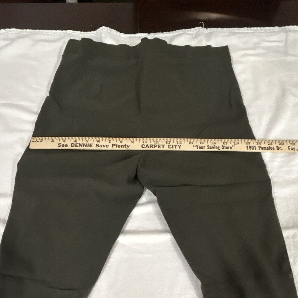 89th + Madison Women's Green XL Capri Leggings Criss-Cross 0116 - Picture 9 of 11